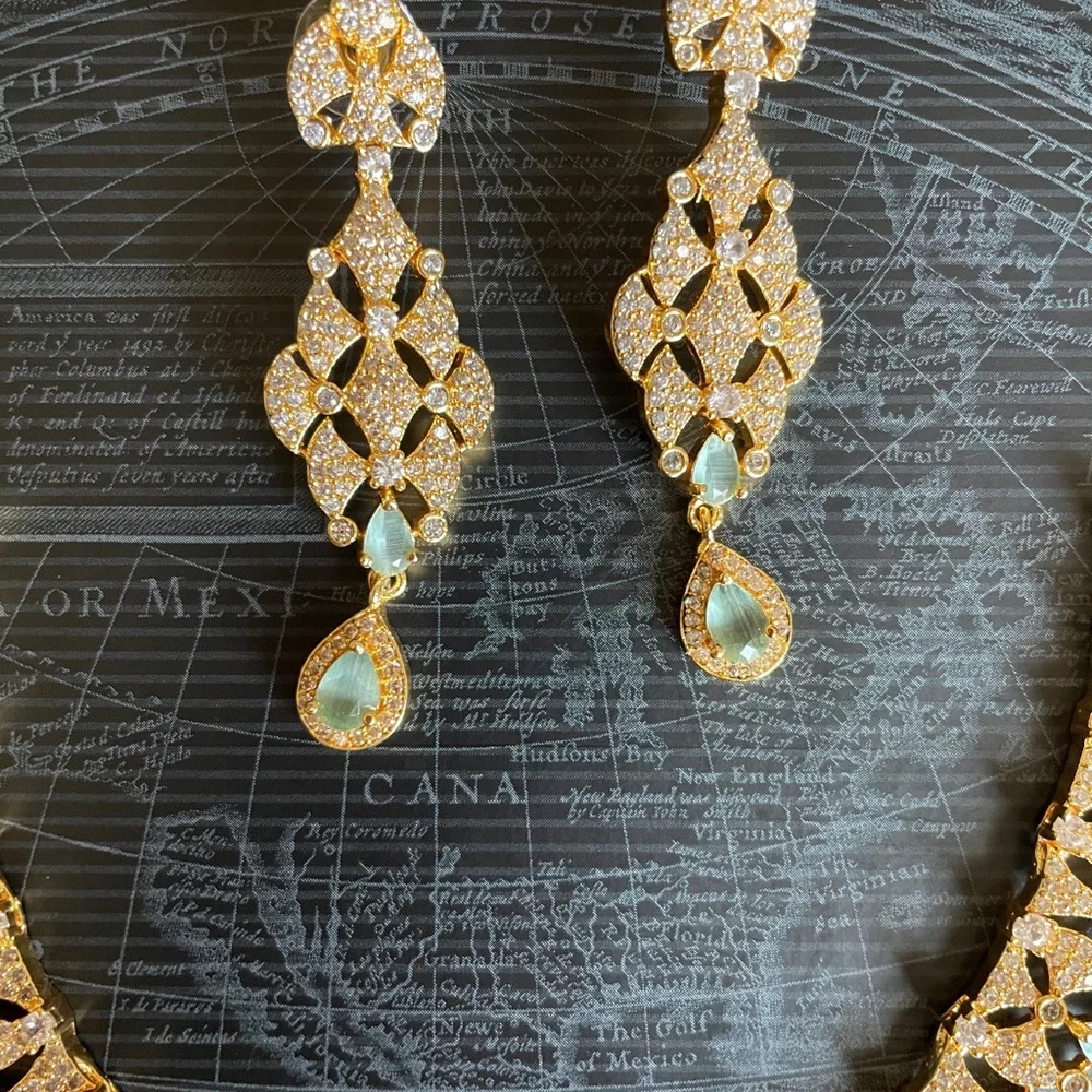 Elegant Gold-Tone Necklace & Drop Earring Set with Pale Green Gem Accents